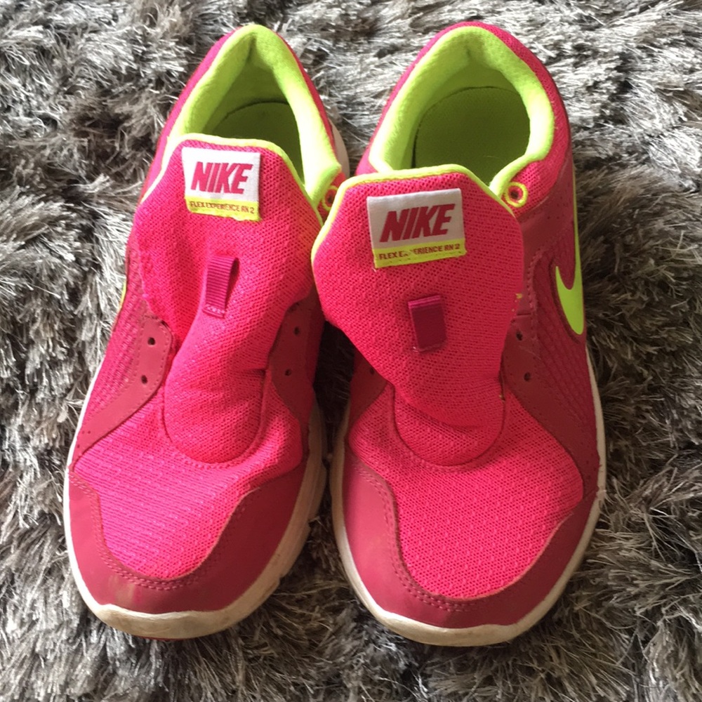 Great condition Nike 4Y tennis shoes